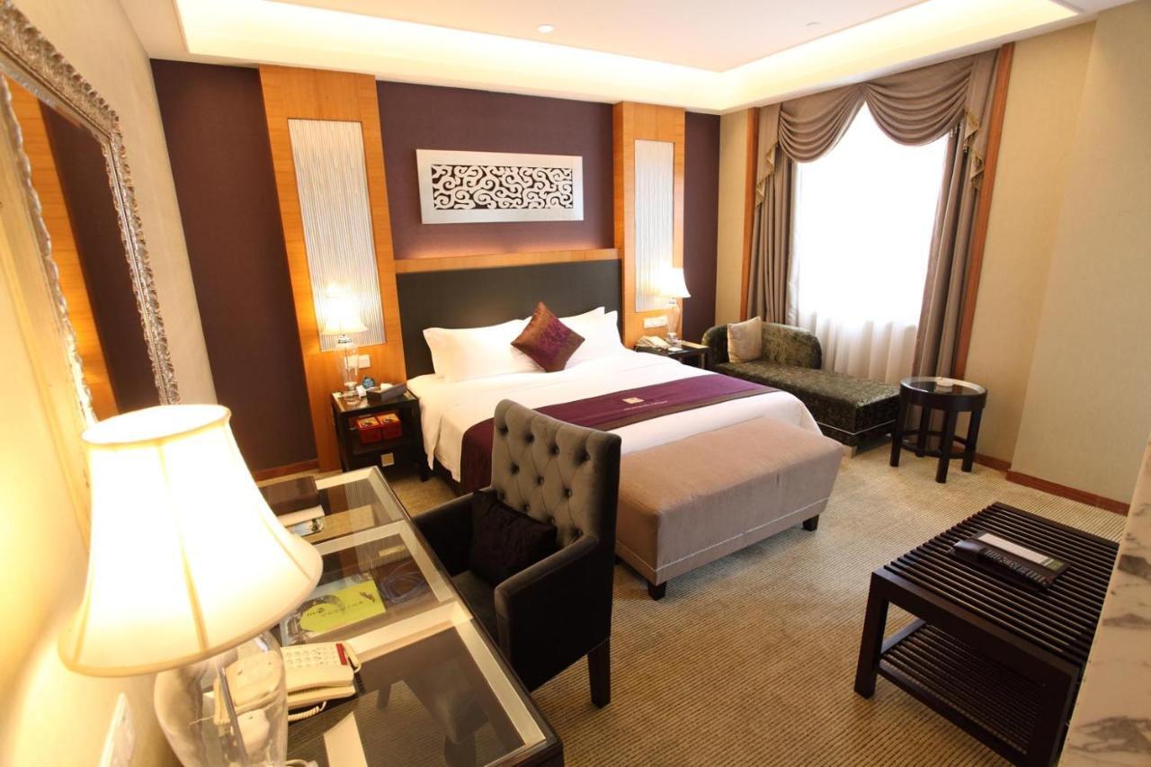 Green Lake Hot Spring Hotel Foshan Exterior foto